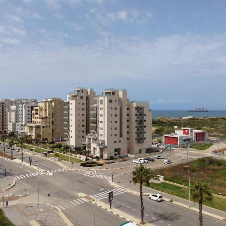 Sea& Sun Apartman Hadera Kültér fotó