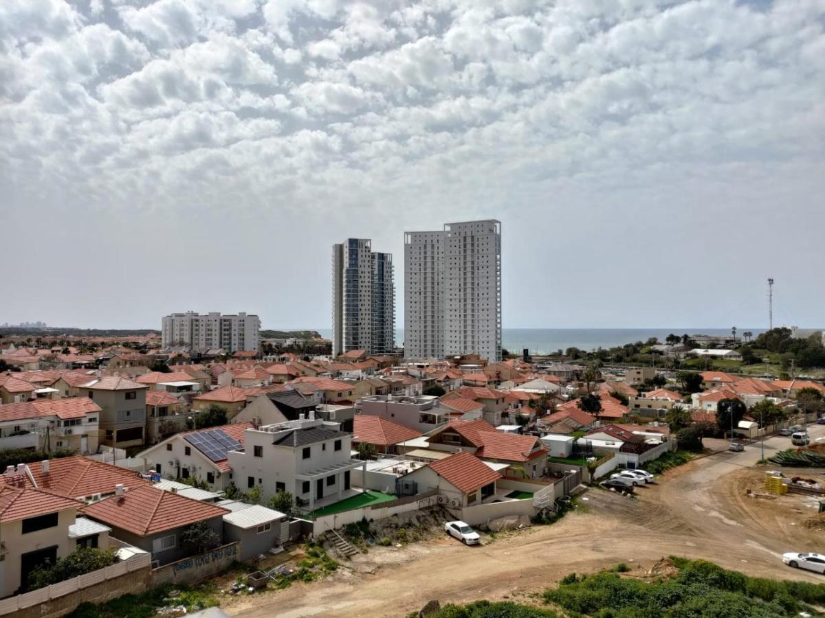 Sea& Sun Apartman Hadera Kültér fotó